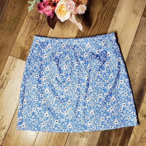ROMWE Blue Floral Women's Mini Skirt Size 6 Medium - Picture 11 of 12